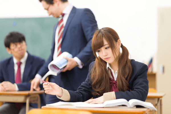 大学生が女子高生と付き合う方法はコレだ Jkの彼女が欲しいんだ はせぽん